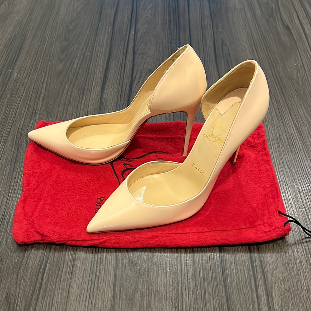 Christian Louboutin Nude Pumps - Gem